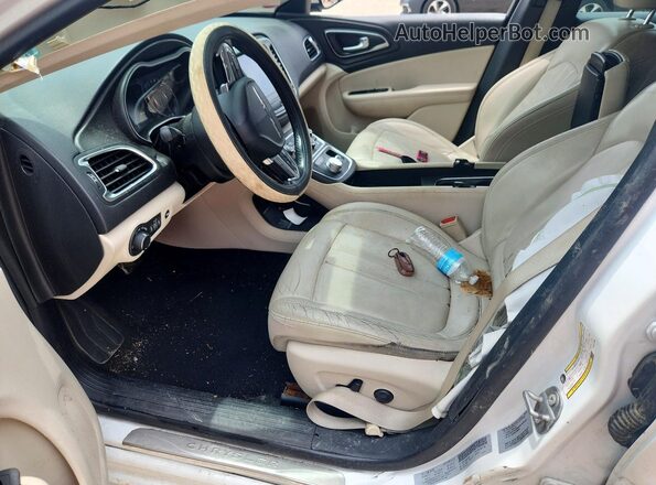 1C3CCCAB8HN507298 2017 CHRYSLER 200 White Front interior view