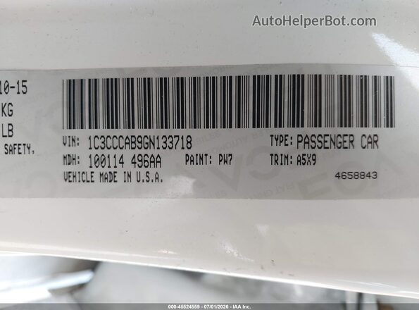 1C3CCCAB9GN133718 2016 CHRYSLER 200 White Вид підкапотного простору
