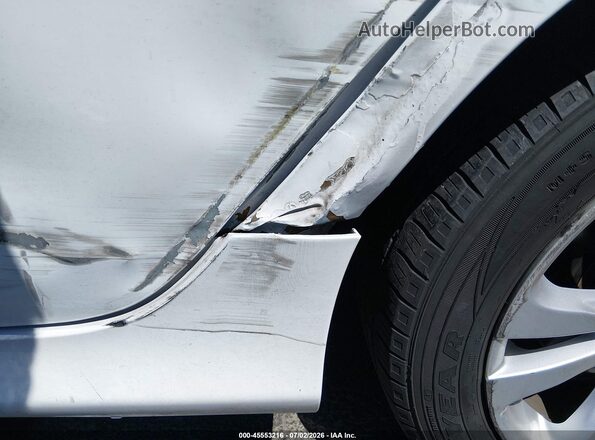 1C3CCCABXGN160152 2016 CHRYSLER 200 White Vista frontal