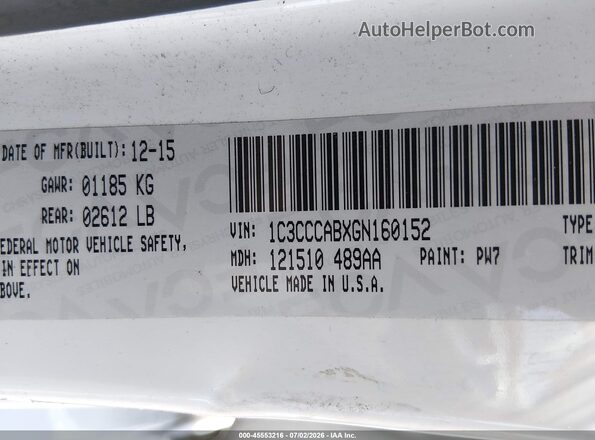 1C3CCCABXGN160152 2016 CHRYSLER 200 White Vista del compartimento del motor