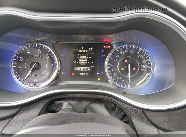 1C3CCCAGXHN503247 2017 CHRYSLER 200 Red Vista de los asientos traseros