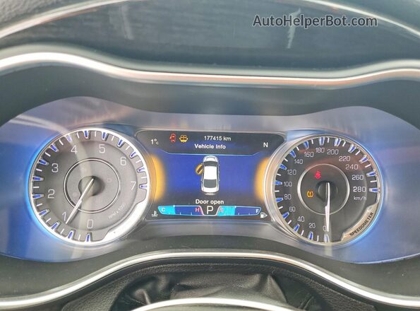 1C3CCCCG7GN193697 2016 CHRYSLER 200 Charcoal Instrument cluster view