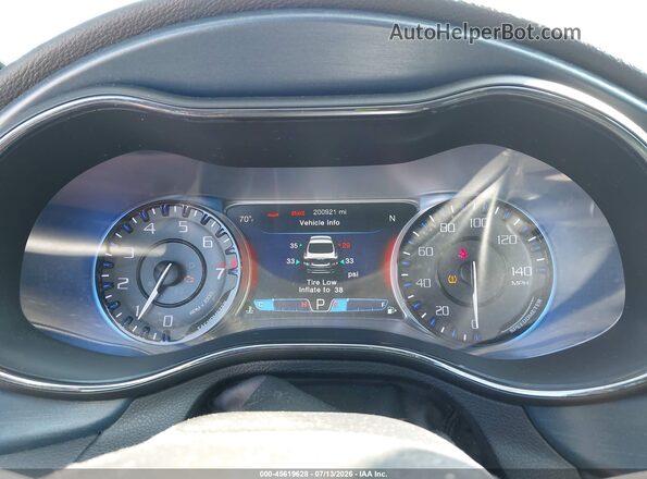 1C3CCCDG7GN118397 2016 CHRYSLER 200 Серебряный Вид задних сидений