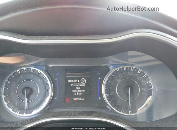 1C3CCCFB0HN510575 2017 CHRYSLER 200 Red Вид задніх сидінь