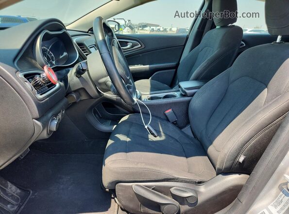 1C3CCCFB4HN505296 2017 CHRYSLER 200 Silver Vista interior delantera