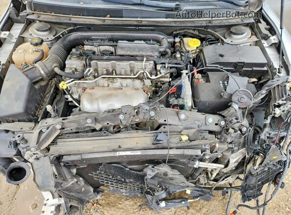 1C3CCCFB6HN512511 2017 CHRYSLER 200 Silver Rear interior view