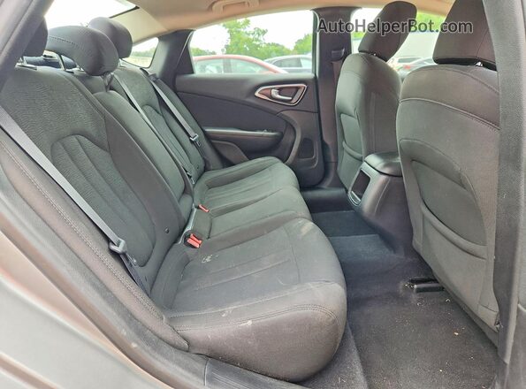 1C3CCCFB6HN512511 2017 CHRYSLER 200 Silver Rear seats view