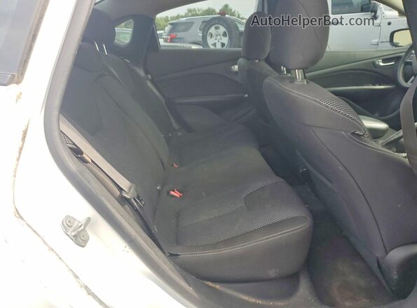 1C3CDFBB3GD635434 2016 DODGE DART White Rear seats view