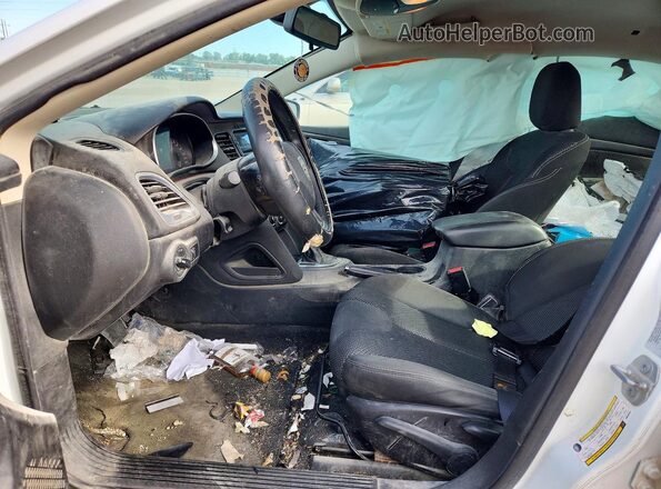 1C3CDFBB7GD538432 2016 DODGE DART White Front interior view