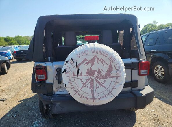 1C4AJWAG6GL158447 2016 JEEP WRANGLER Серебряный Вид сзади