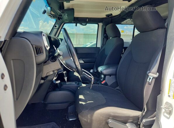 1C4BJWDG2HL656291 2017 JEEP WRANGLER White Սալոնի դիմացի տեսք
