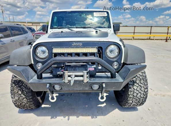 1C4BJWDG2HL656291 2017 JEEP WRANGLER White Դիմացի տեսք