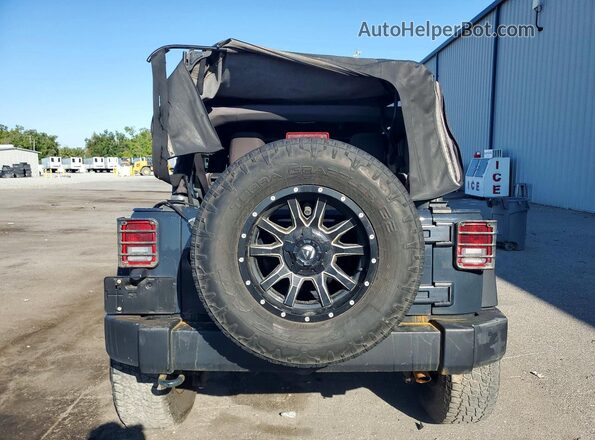 1C4BJWDG2JL878237 2018 JEEP WRANGLER Gray Widok z tyłu