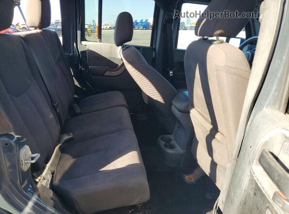 1C4BJWDG2JL878237 2018 JEEP WRANGLER Gray Widok wnętrza z tyłu