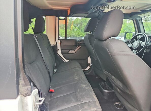 1C4BJWDG3GL104300 2016 JEEP WRANGLER White Rear seats view