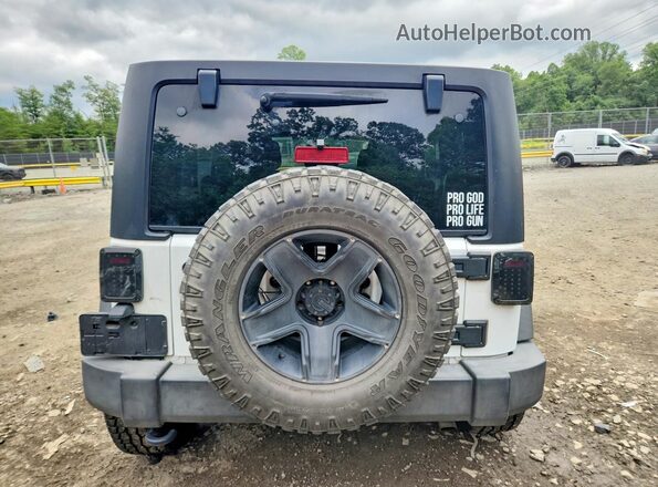 1C4BJWDG3GL104300 2016 JEEP WRANGLER White Rear view