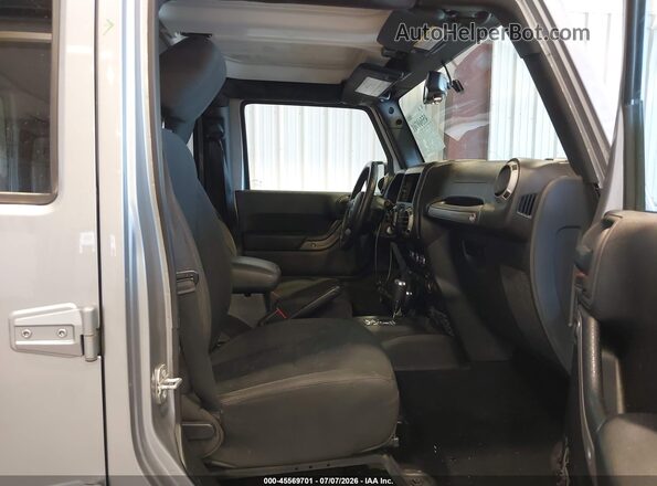 1C4BJWDG3GL109500 2016 JEEP WRANGLER UNLIMITED Gray წინა სალონის ხედი