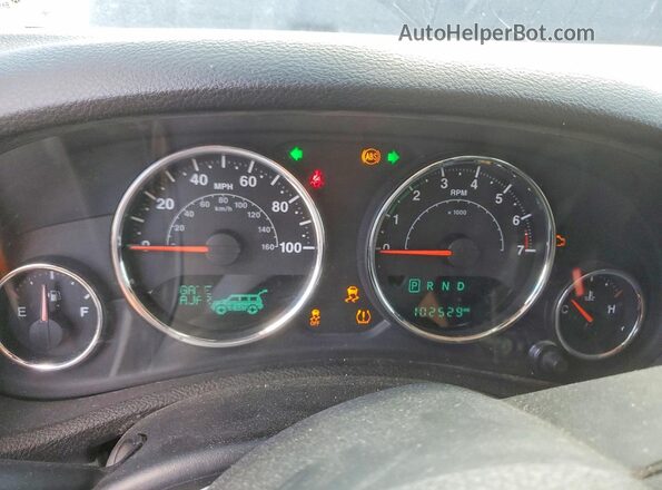 1C4BJWDG3GL141914 2016 JEEP WRANGLER Черный Вид щитка приборов