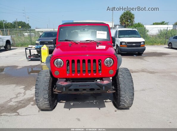 1C4BJWDG3HL561447 2017 JEEP WRANGLER UNLIMITED Red Вид спереду