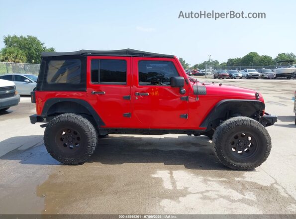 1C4BJWDG3HL561447 2017 JEEP WRANGLER UNLIMITED Red Вид задньої частини салону