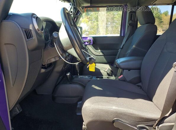1C4BJWDG3JL829578 2018 JEEP WRANGLER Purple Front interior view