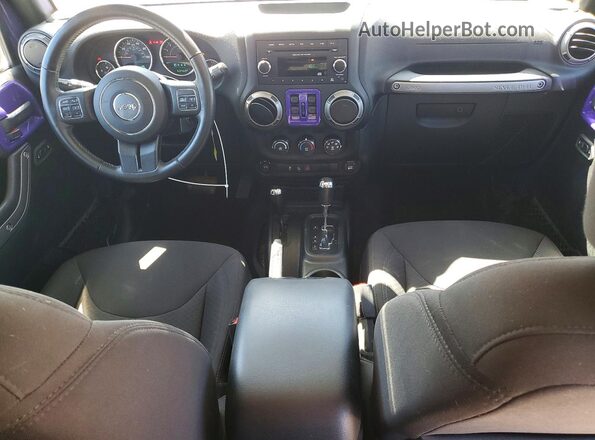 1C4BJWDG3JL829578 2018 JEEP WRANGLER Purple Dashboard view