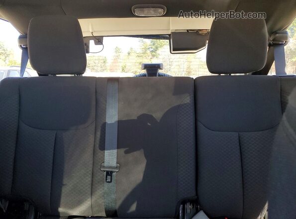 1C4BJWDG3JL829578 2018 JEEP WRANGLER Purple Rear seats view
