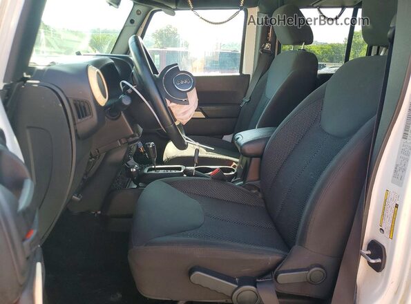 1C4BJWDG4GL177840 2016 JEEP WRANGLER Silver Вид салону спереду