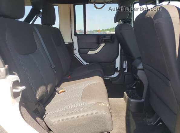 1C4BJWDG4GL177840 2016 JEEP WRANGLER Silver Вид задніх сидінь