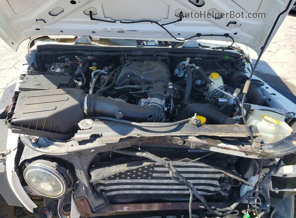 1C4BJWDG4GL177840 2016 JEEP WRANGLER Silver Вид задньої частини салону