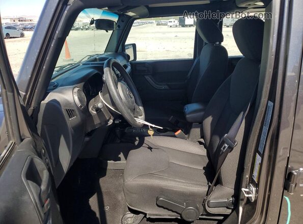 1C4BJWDG4GL324240 2016 JEEP WRANGLER Серый Вид салона спереди