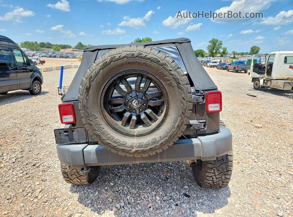 1C4BJWDG4HL580010 2017 JEEP WRANGLER Black Widok z tyłu