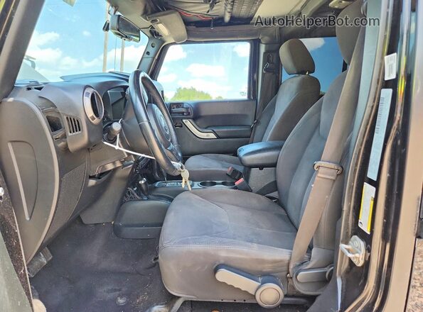 1C4BJWDG4HL580010 2017 JEEP WRANGLER Black Widok wnętrza z przodu