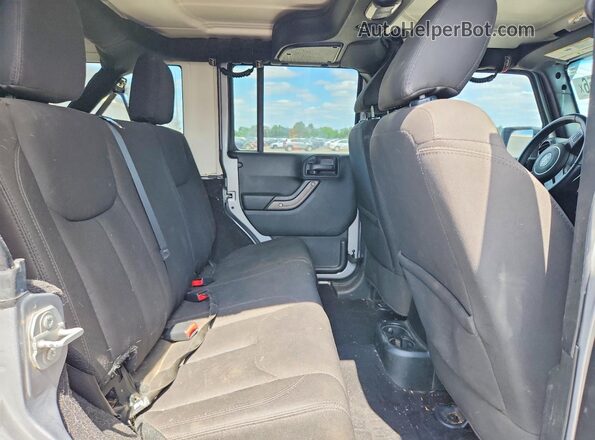 1C4BJWDG4HL580833 2017 JEEP WRANGLER Silver Вид задніх сидінь