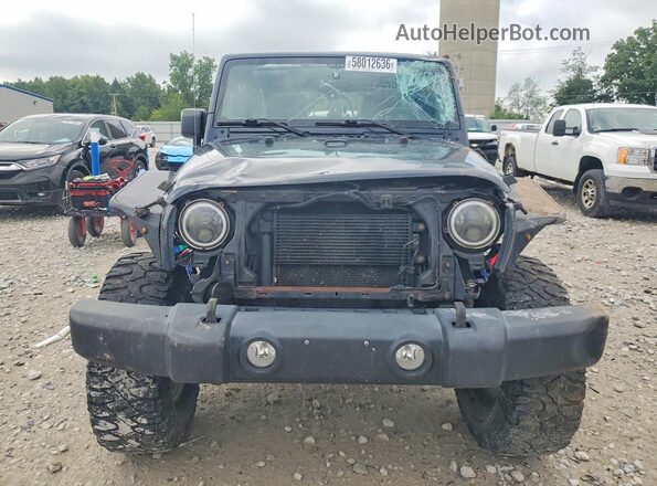 1C4BJWDG4HL646023 2017 JEEP WRANGLER Угольный Вид спереди