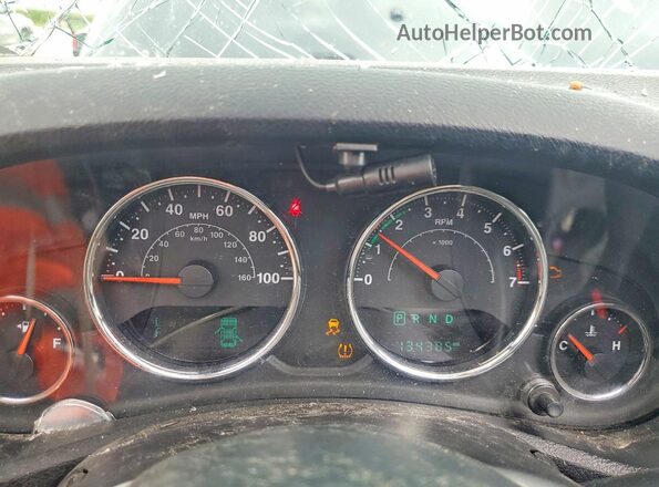1C4BJWDG4HL646023 2017 JEEP WRANGLER Угольный Вид щитка приборов