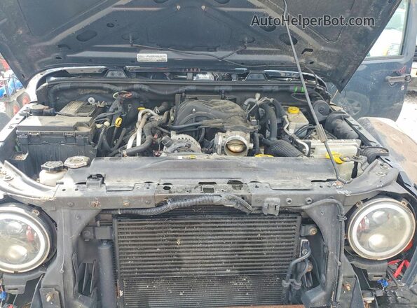 1C4BJWDG4HL646023 2017 JEEP WRANGLER Угольный Вид подкапотного пространства