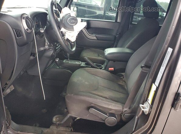 1C4BJWDG4HL681712 2017 JEEP WRANGLER Gray Front interior view