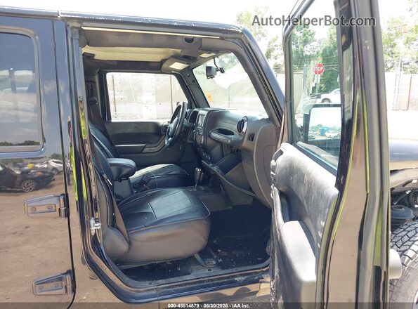 1C4BJWDG4HL745733 2017 JEEP WRANGLER UNLIMITED Black Widok wnętrza z przodu