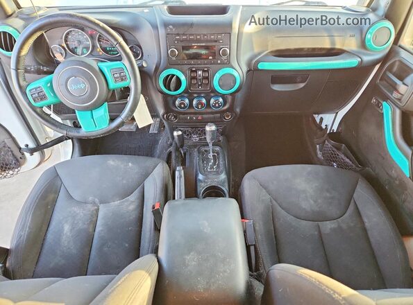 1C4BJWDG4JL822364 2018 JEEP WRANGLER White Widok deski rozdzielczej