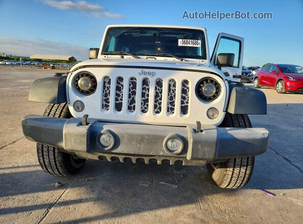 1C4BJWDG4JL822364 2018 JEEP WRANGLER White Widok z przodu