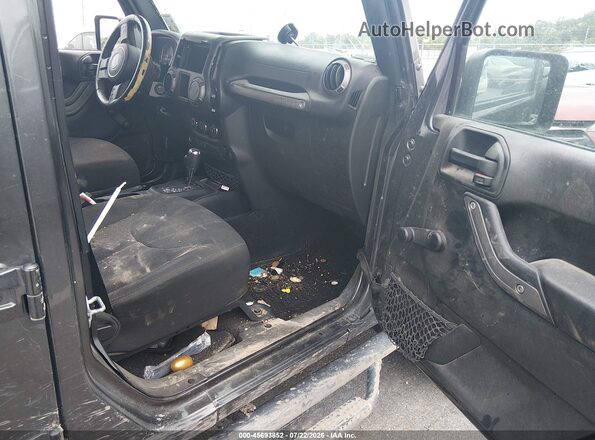 1C4BJWDG4JL834773 2018 JEEP WRANGLER Gray Вид салону спереду