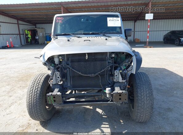 1C4BJWDG5GL179547 2016 JEEP WRANGLER UNLIMITED Silver Vista frontal