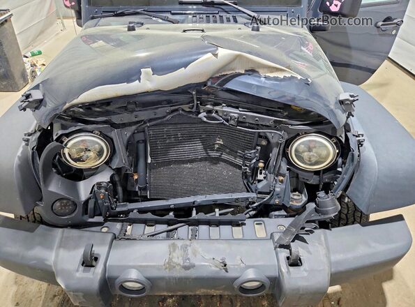 1C4BJWDG5JL830022 2018 JEEP WRANGLER Gray უკანა სალონის ხედი