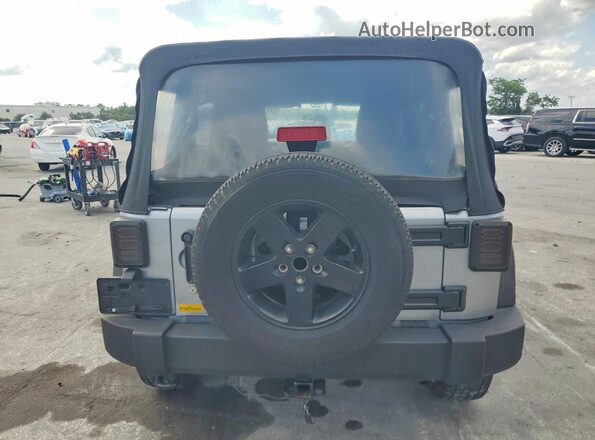 1C4BJWDG5JL876031 2018 JEEP WRANGLER Gray Rear view