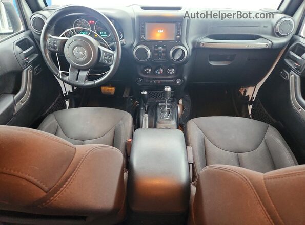 1C4BJWDG6GL206013 2016 JEEP WRANGLER White Dashboard view
