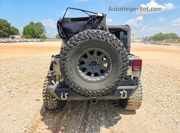 1C4BJWDG6HL664572 2017 JEEP WRANGLER Burgundy უკანა ხედი