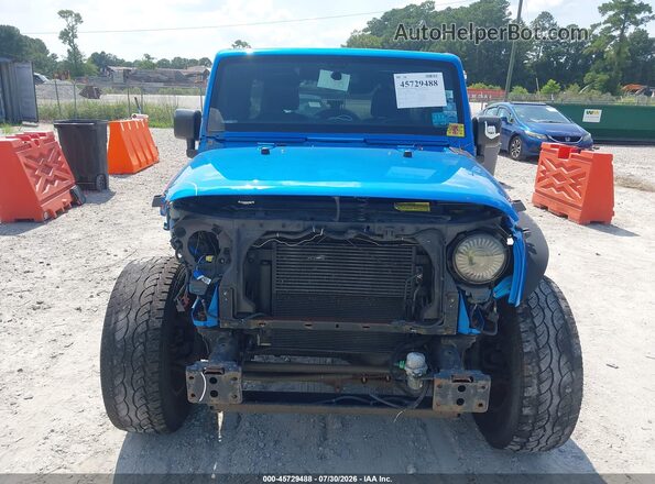 1C4BJWDG7GL192901 2016 JEEP WRANGLER UNLIMITED Blue Вид задньої частини салону