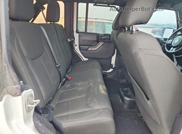 1C4BJWDG7GL270156 2016 JEEP WRANGLER White Widok tylnych siedzeń