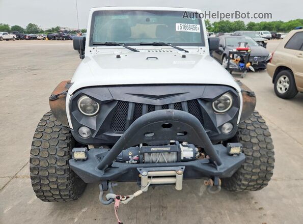 1C4BJWDG7GL270156 2016 JEEP WRANGLER White Widok z przodu